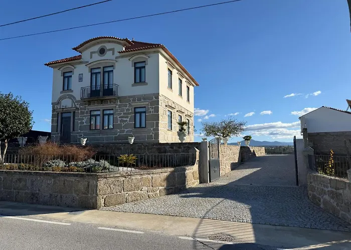 O Paraiso Do Sobreiro - *