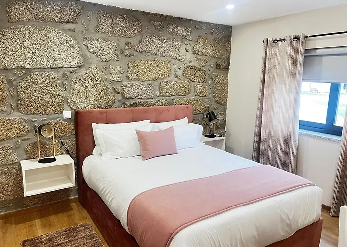 O Paraiso Do Sobreiro - *